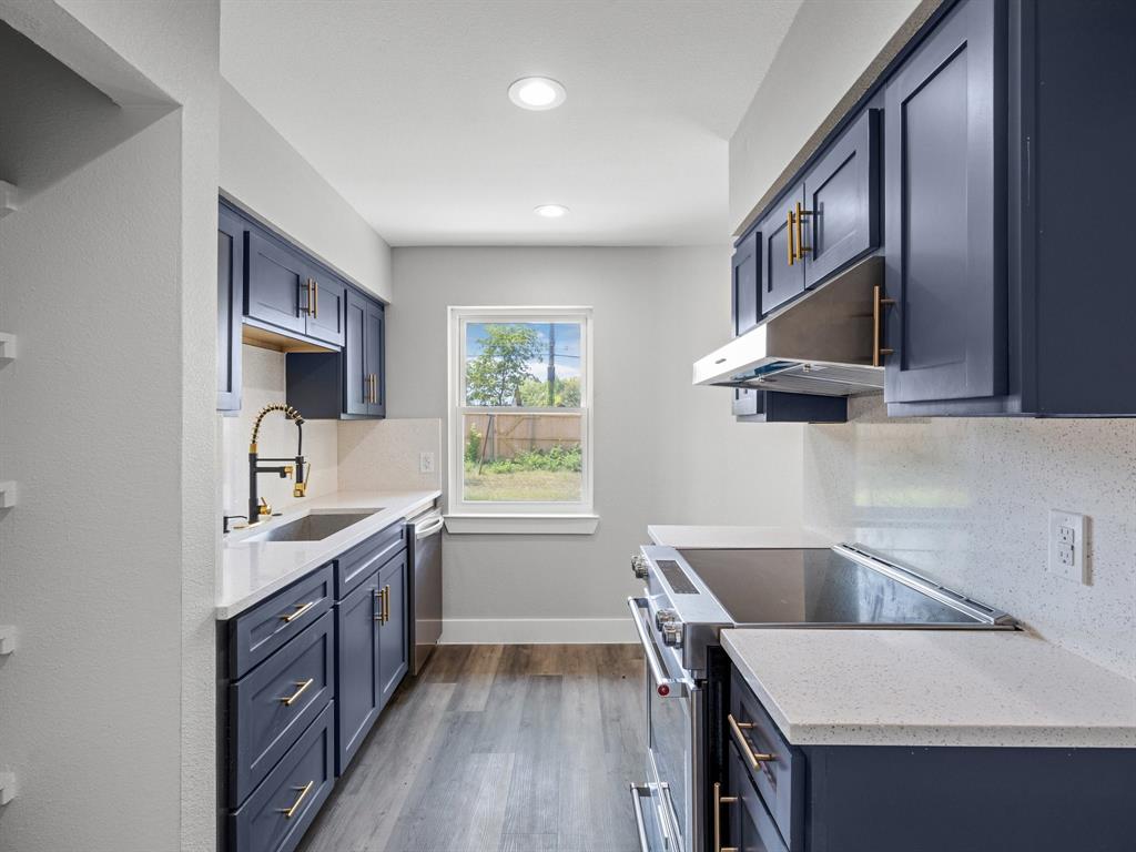 1142 Deerwood Drive