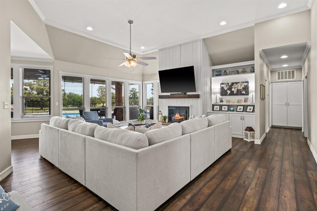 1802 Hogan Lane