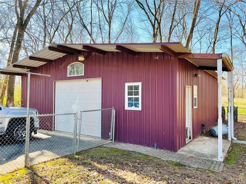 A home in Powderly