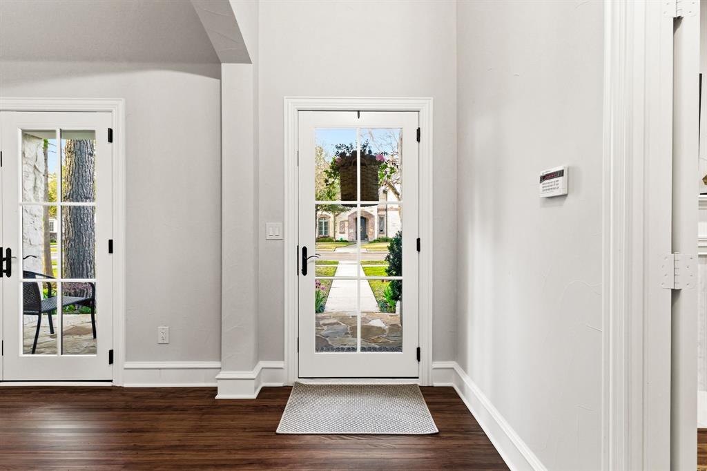 5530 Bryn Mawr Drive