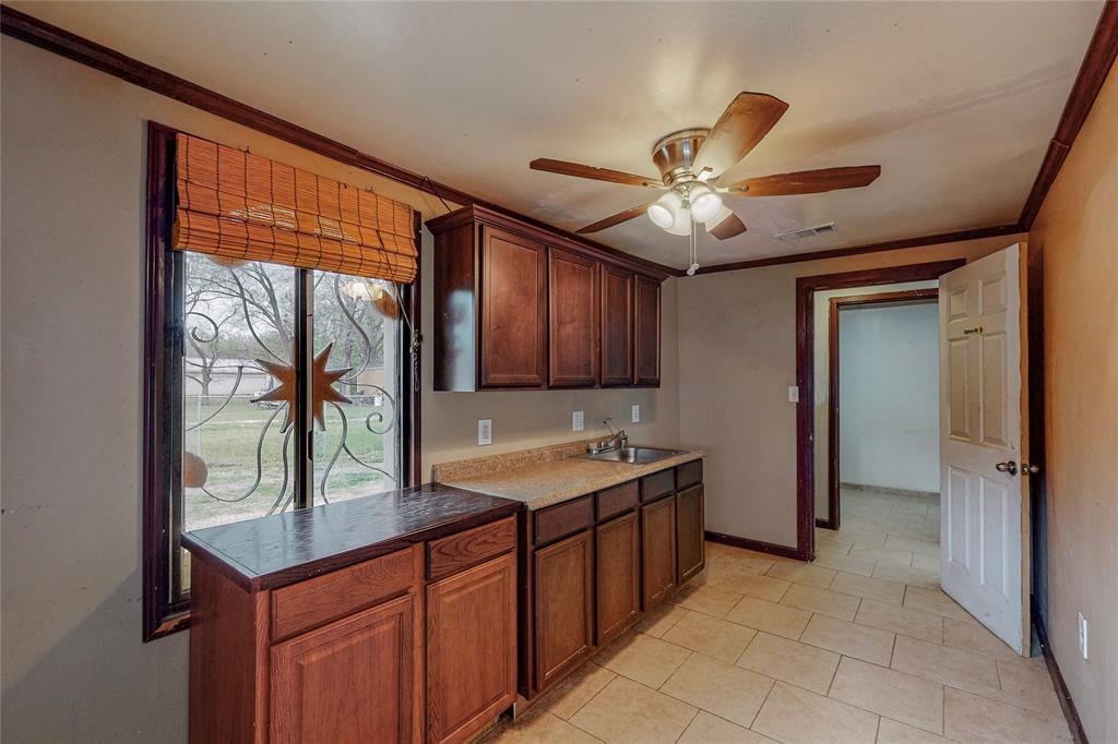 Corsicana - Commercial Sale