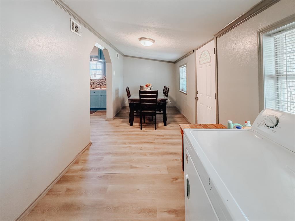 Corsicana - Commercial Sale