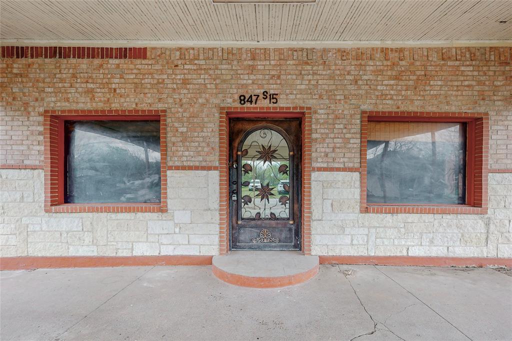 Corsicana - Commercial Sale