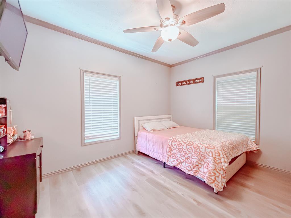 Corsicana - Commercial Sale