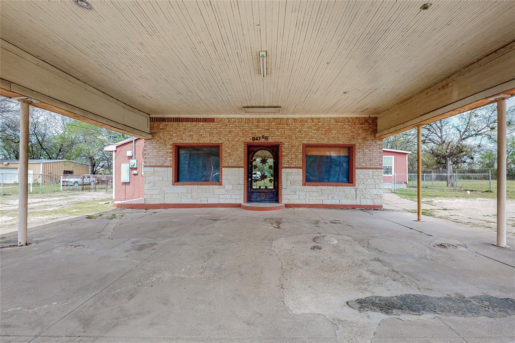 Corsicana - Commercial Sale
