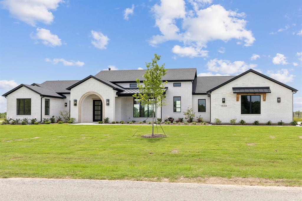 1324 Streetman Road