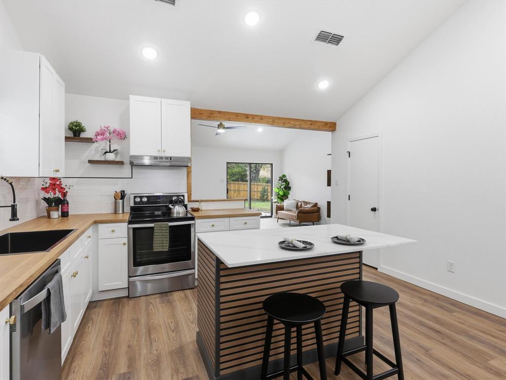 1910 Longmeadow Drive