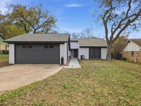 1910 Longmeadow Drive Arlington TX 76015