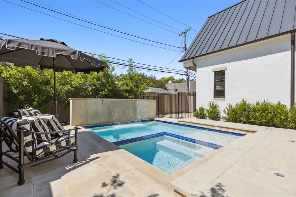 Stratford Manor - Residential