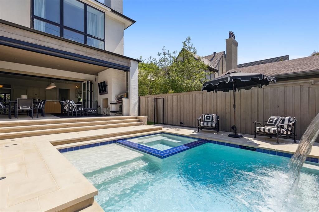 Stratford Manor - Residential