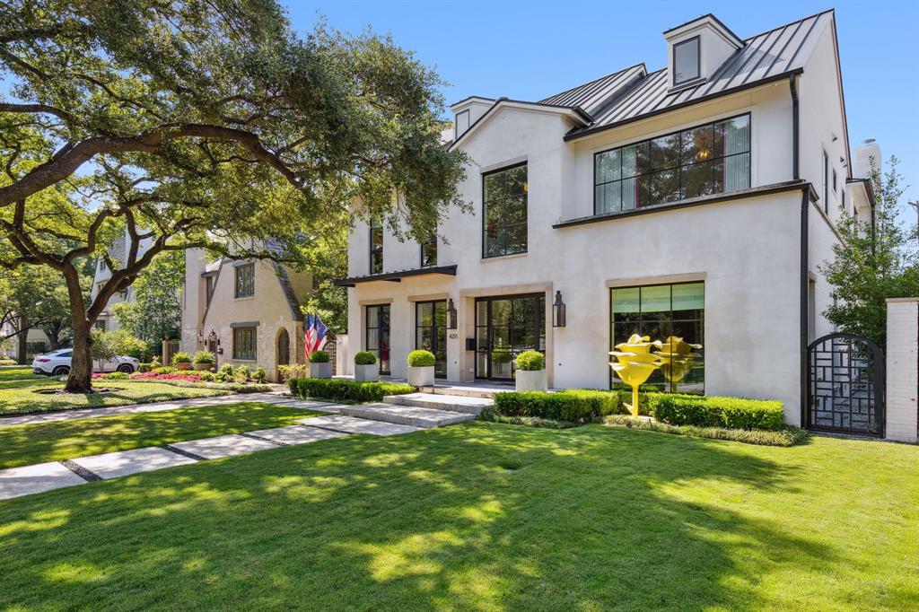 Stratford Manor - Residential