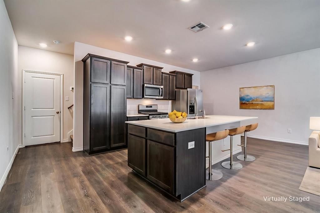 Photo of 2040 Juniper Pass Way, Mesquite, TX 75149 (MLS # 21157615)