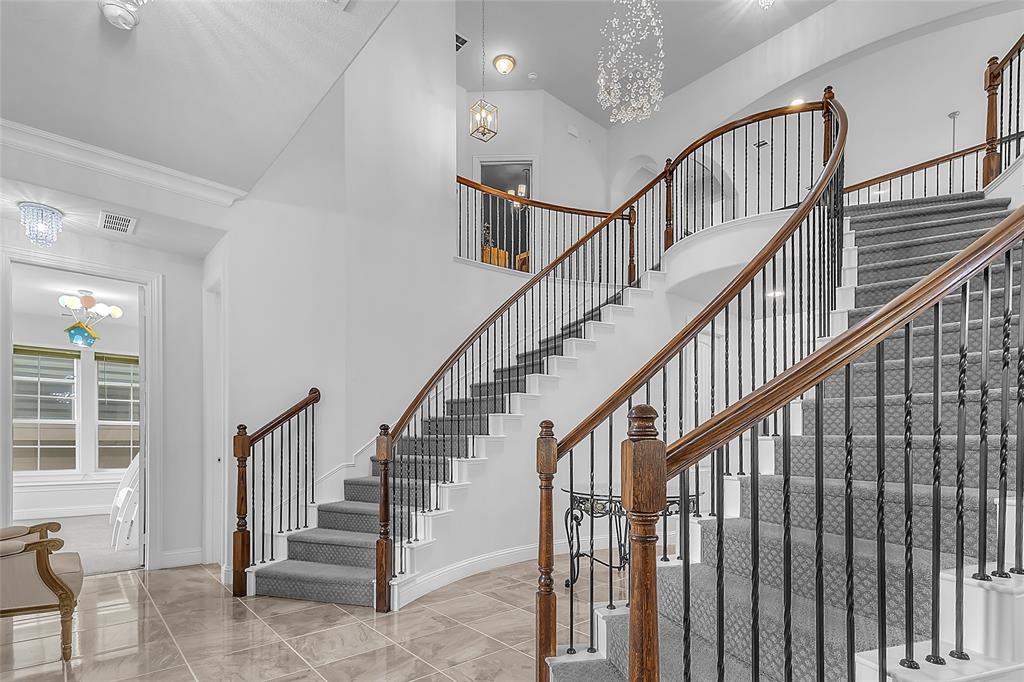 2825 River Bend Place