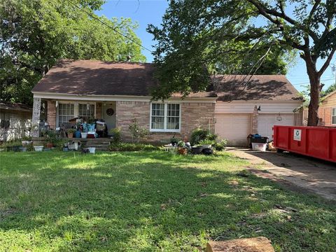 608 W 8th Street Irving TX 75060