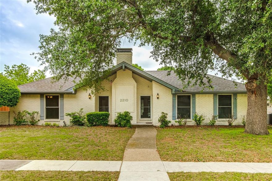 WONDERFUL home in the sought-after Springpark North! Crowley Park is just down the street with a pond, walking or jogging path, and playground. The large family room offers a wall of windows for natural light, WBFP, a beamed vaulted ceiling, built-ins, and wet bar. A desirable floorplan that has split bedrooms, 3 full baths, and 2 large split living spaces! Kitchen with granite counters, breakfast bar, built-in microwave, and ample cabinet space. Breakfast area has a built-in hutch for even more storage. Separate laundry room. Spacious primary suite with separate vanities and closets. The backyard offers a BOB wood fence and pool – the perfect time to entertain! The atrium allows natural light in making the living spaces light and bright creating a sense of openness and connection with the outdoors. Centrally located with easy access to 190 and 75, plus shopping, including Whole Foods, restaurants, and entertainment!