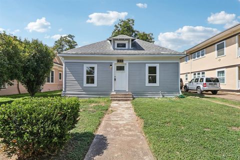 403 S Willomet Avenue Dallas TX 75208