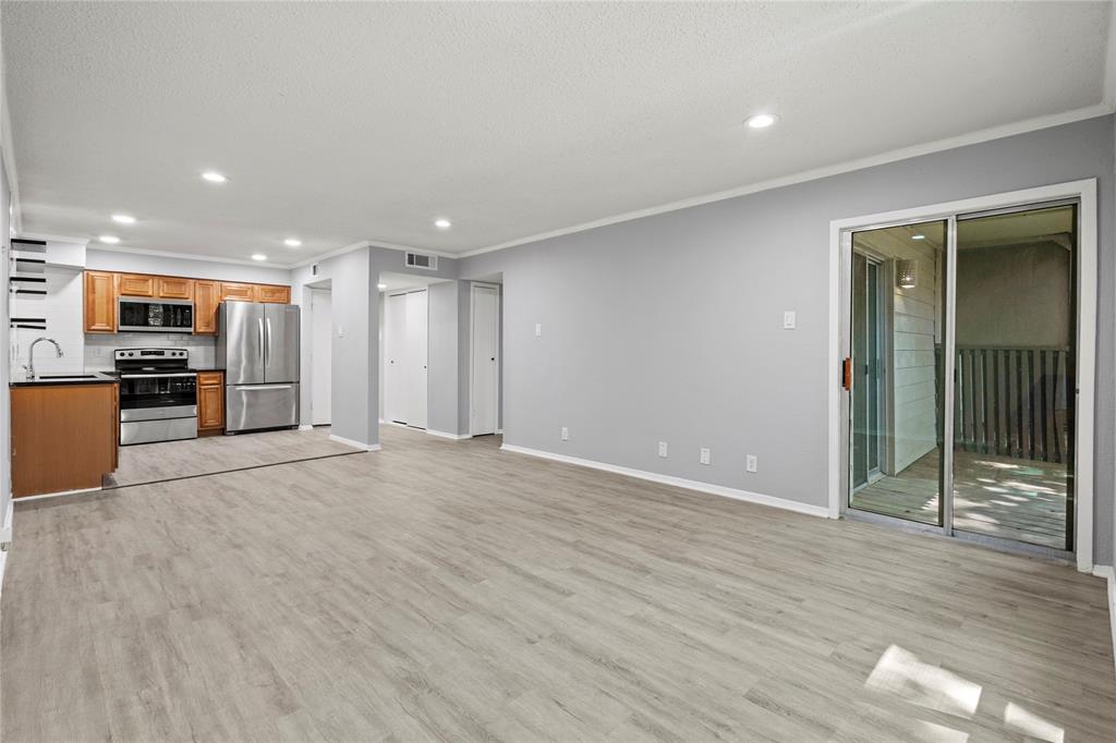 River Oaks Condos - Residential