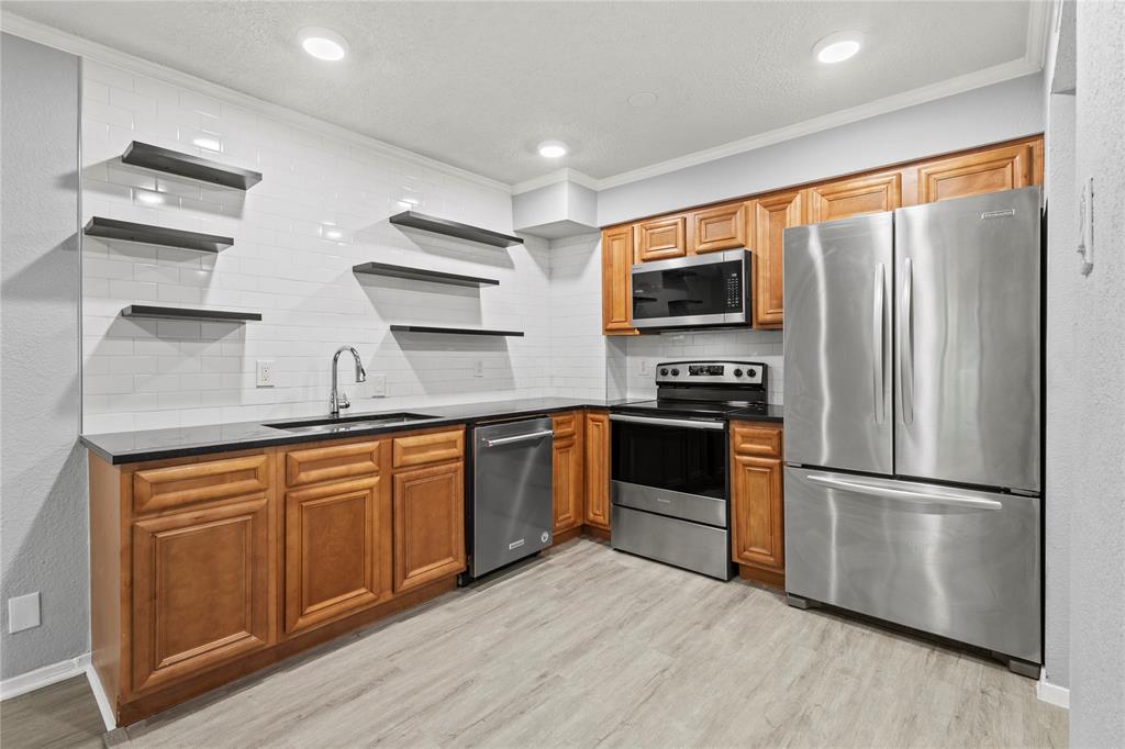 4859 Cedar Springs Road 157