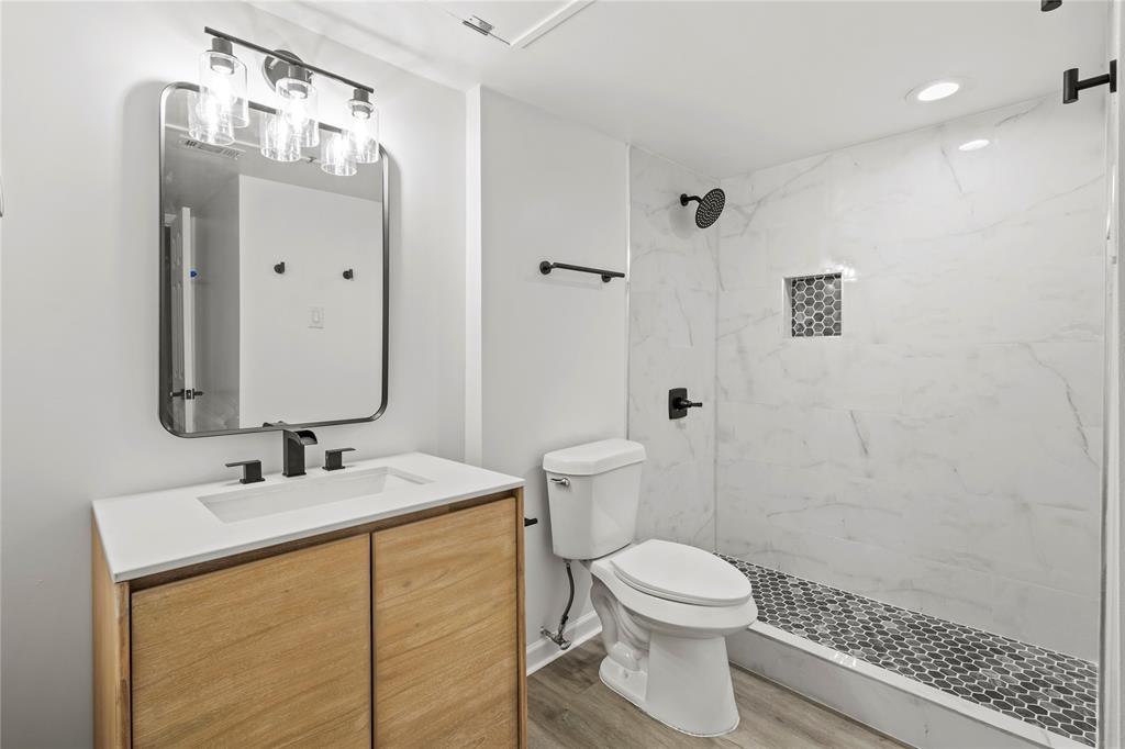 River Oaks Condos - Residential