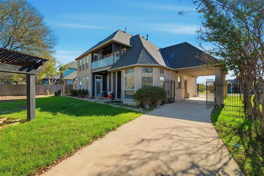 Beautiful Lake Ridge home  4 bedroom home with 2 full bathrooms and 2 half bathrooms .