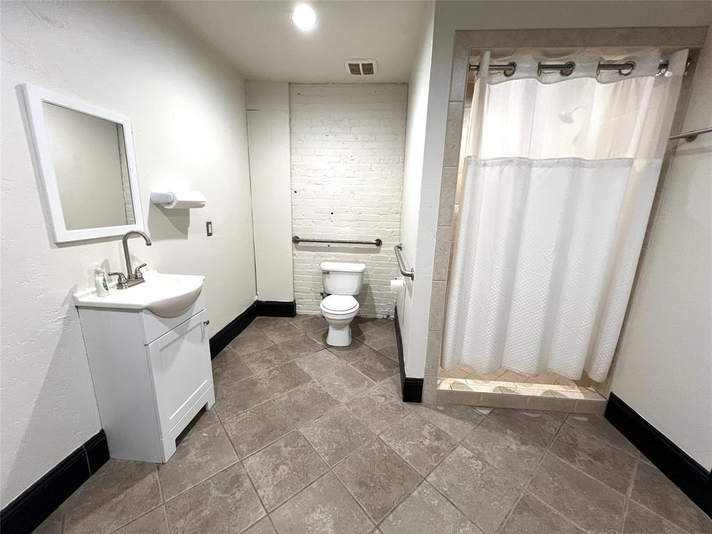 Loving A R Add - Commercial Lease