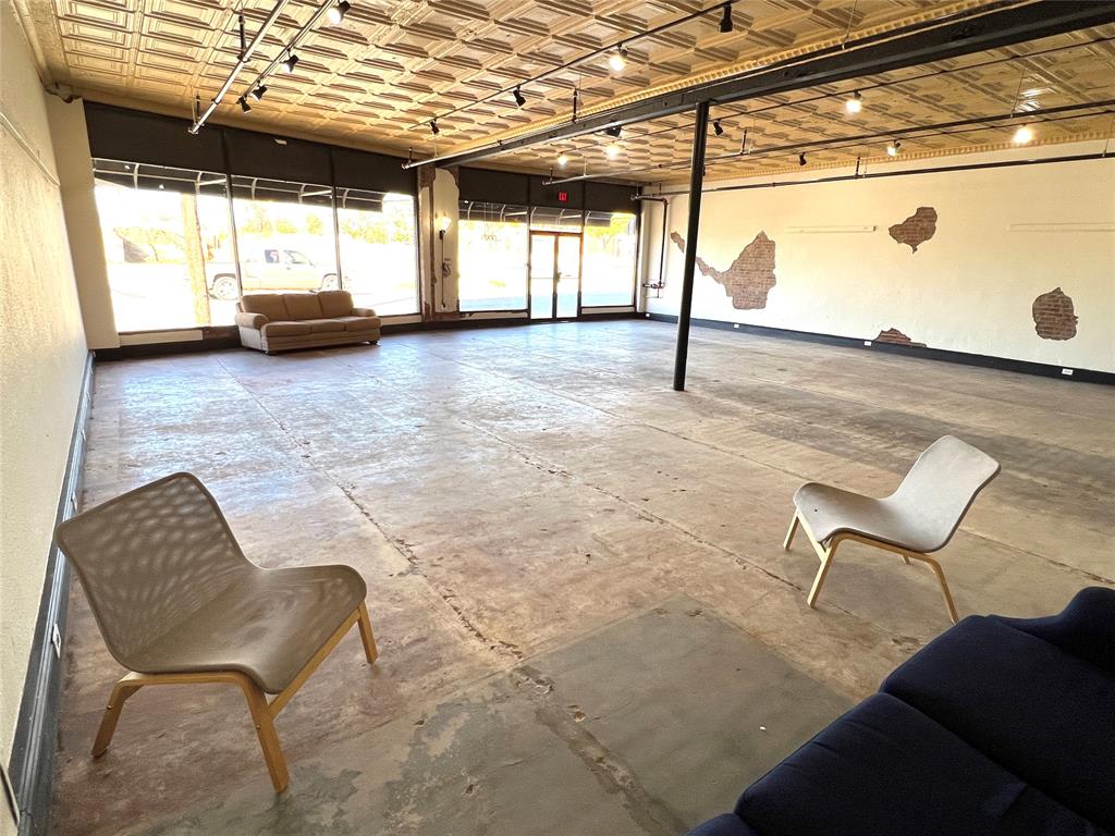 Loving A R Add - Commercial Lease