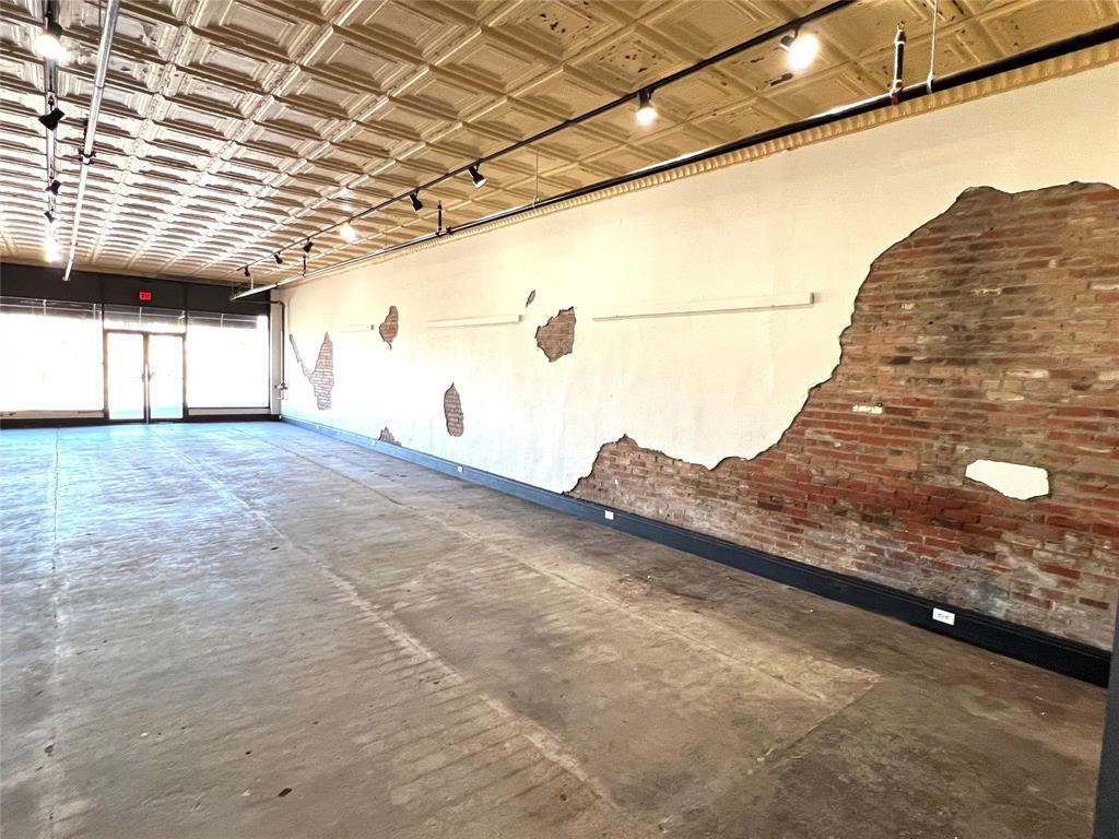 Loving A R Add - Commercial Lease