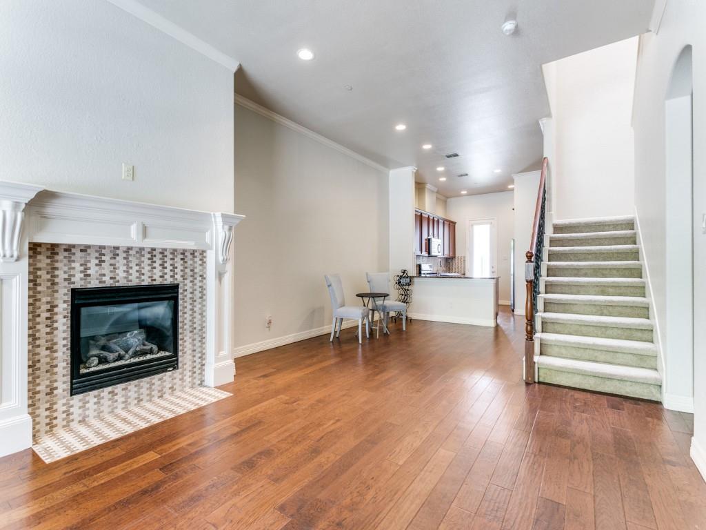 820 Lake Vista Place