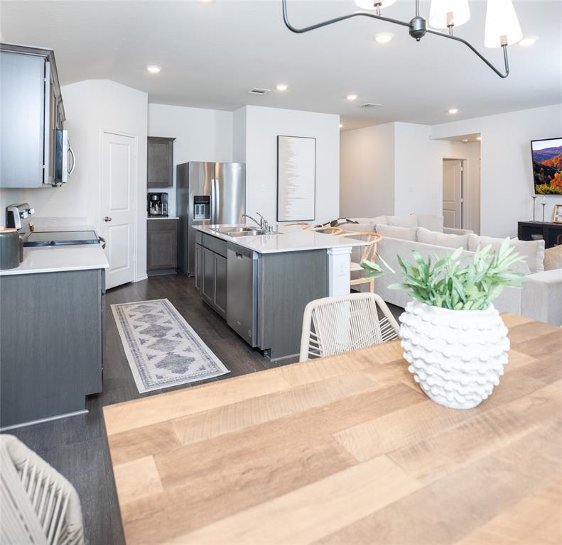 Magnolia Ph 6 - Residential