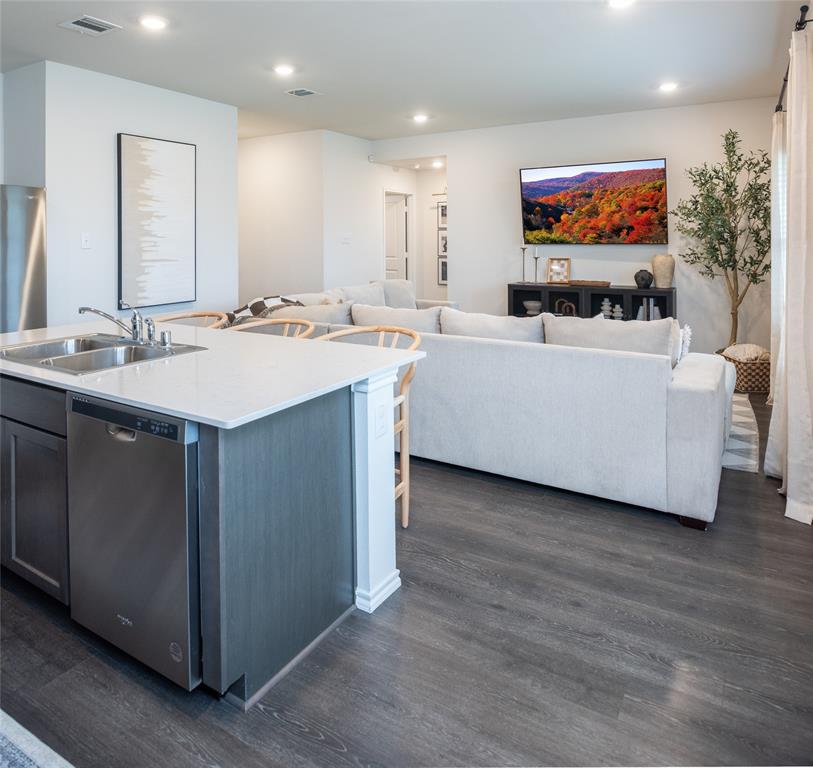 Magnolia Ph 6 - Residential