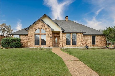 Photo of 2506 Springdale Drive, Carrollton, TX 75006 (MLS # 21203933)