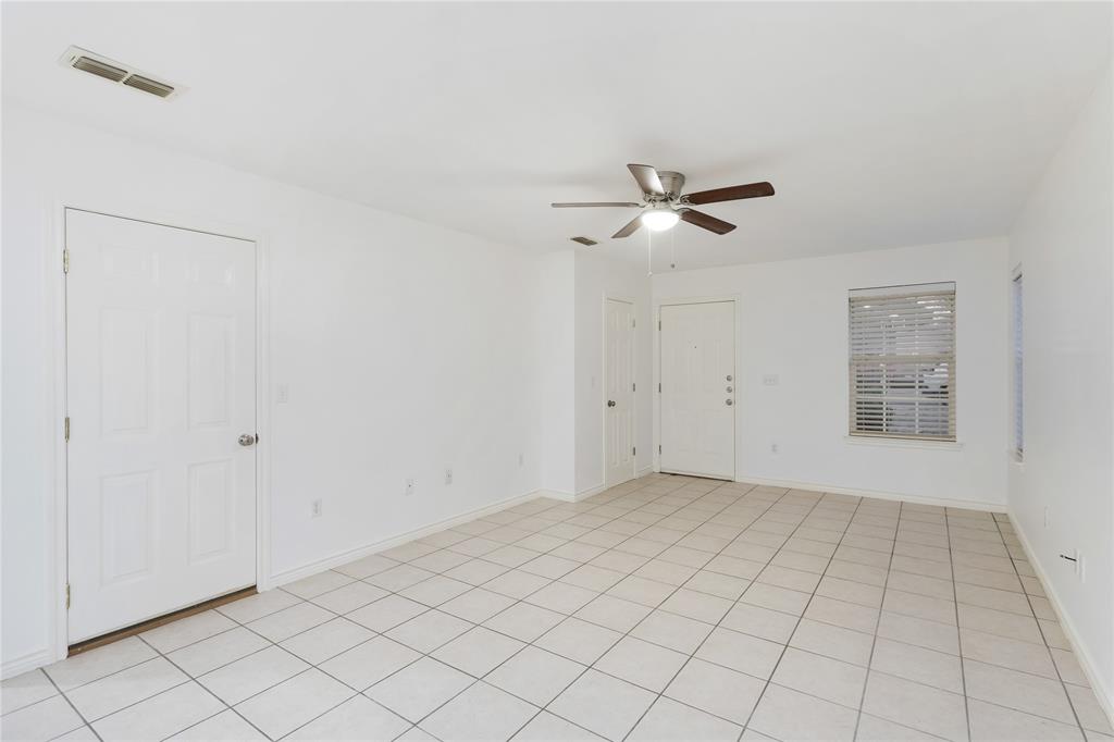 COLLEGE PARK ADDN - Residential Lease