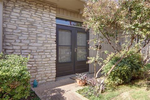 4500 Westridge Avenue 28 Fort Worth TX 76116