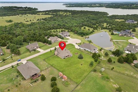 Photo of 2610 Sunset Bay Lane, Nevada, TX 75173 (MLS # 20916171)