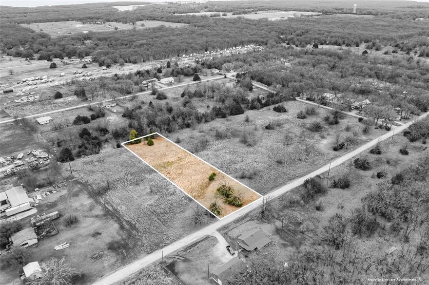 Residential Lot 1 acre lot backed to pond inside city limits of West Tawakoni
SFH and Duplex allowed, walking distance to city park and lake access.
Buy and hold or buy and build your dream home or Duplex on this up and coming neighborhood.
No flood, flat lot, 109ft frontage, All City utilities are available.
Buyer to verify all information, including but not limited to measurements, schools and utilities.