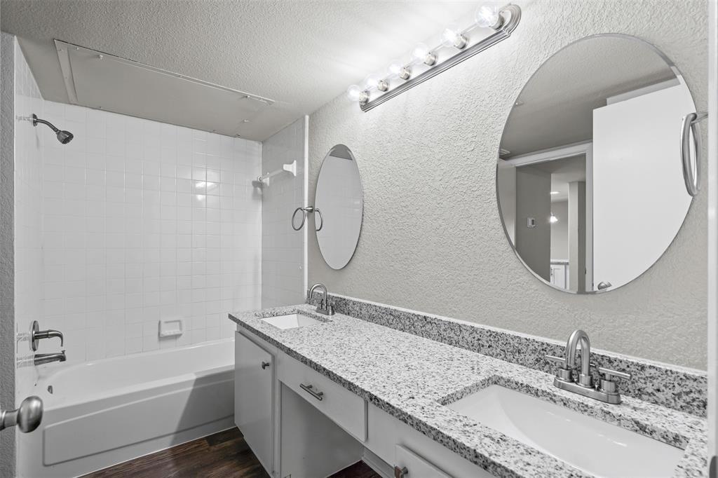 Arlington, Texas 76001, United States, 2 Bedrooms Bedrooms, ,2 BathroomsBathrooms,Residential,Active,201167