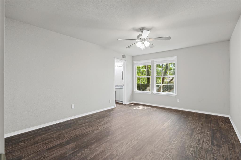 Arlington, Texas 76001, United States, 2 Bedrooms Bedrooms, ,2 BathroomsBathrooms,Residential,Active,201167