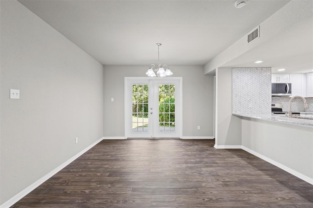 Arlington, Texas 76001, United States, 2 Bedrooms Bedrooms, ,2 BathroomsBathrooms,Residential,Active,201167