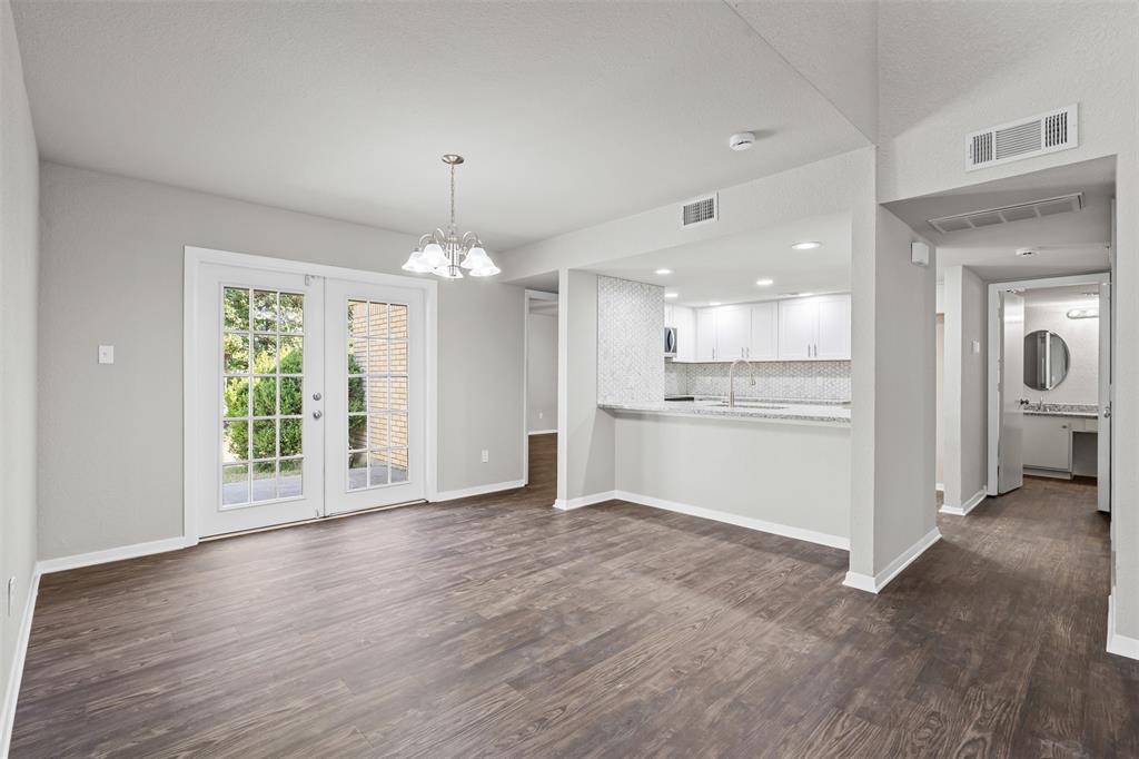 Arlington, Texas 76001, United States, 2 Bedrooms Bedrooms, ,2 BathroomsBathrooms,Residential,Active,201167