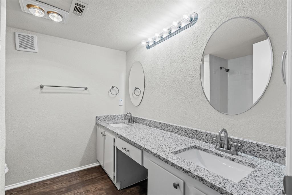 Arlington, Texas 76001, United States, 2 Bedrooms Bedrooms, ,2 BathroomsBathrooms,Residential,Active,201167