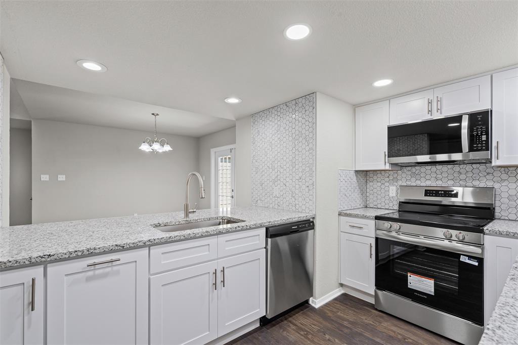 Arlington, Texas 76001, United States, 2 Bedrooms Bedrooms, ,2 BathroomsBathrooms,Residential,Active,201167