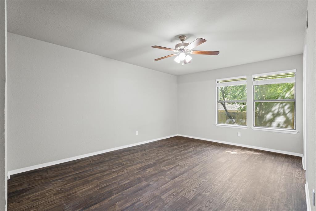 Arlington, Texas 76001, United States, 2 Bedrooms Bedrooms, ,2 BathroomsBathrooms,Residential,Active,201167