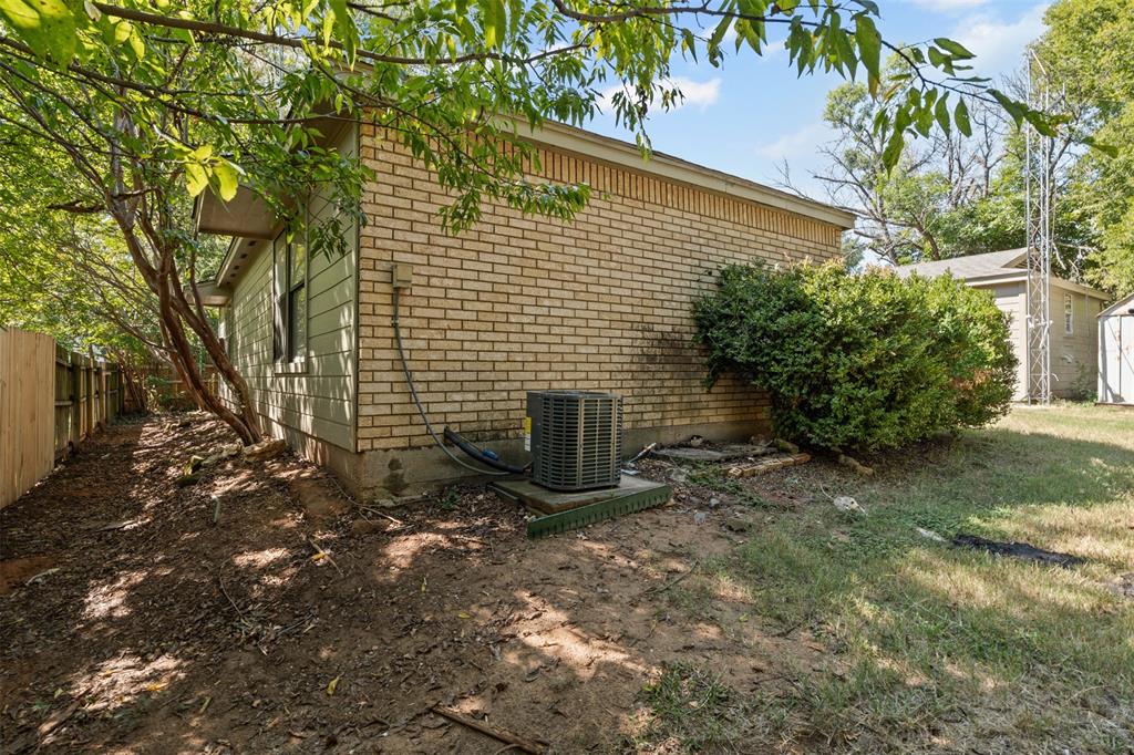 Arlington, Texas 76001, United States, 2 Bedrooms Bedrooms, ,2 BathroomsBathrooms,Residential,Active,201167