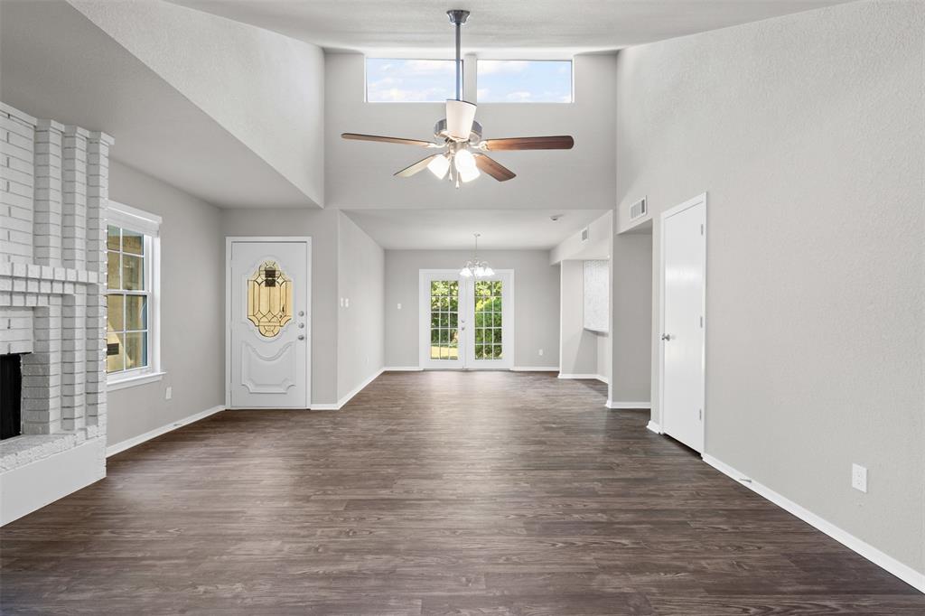 Arlington, Texas 76001, United States, 2 Bedrooms Bedrooms, ,2 BathroomsBathrooms,Residential,Active,201167