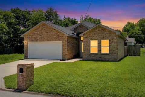 Photo of 1421 Jones Street, Greenville, TX 75401 (MLS # 21359388)