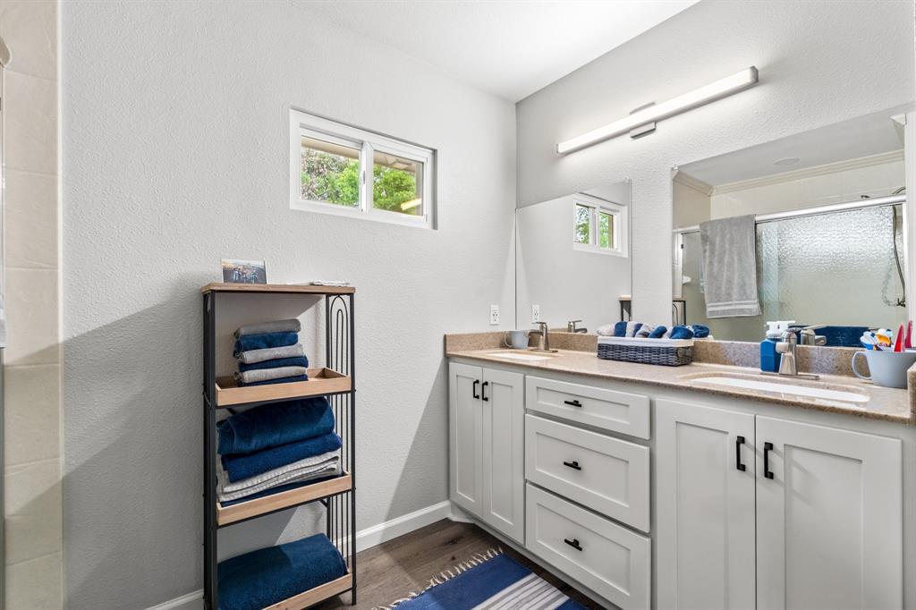 A1084A - J. ROGERS - Residential