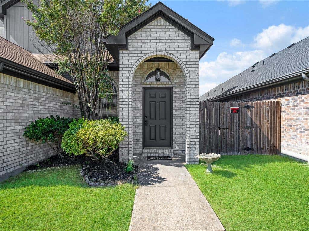 Photo of 2409 Baretta Drive, Mesquite, TX 75181 (MLS # 21349431)