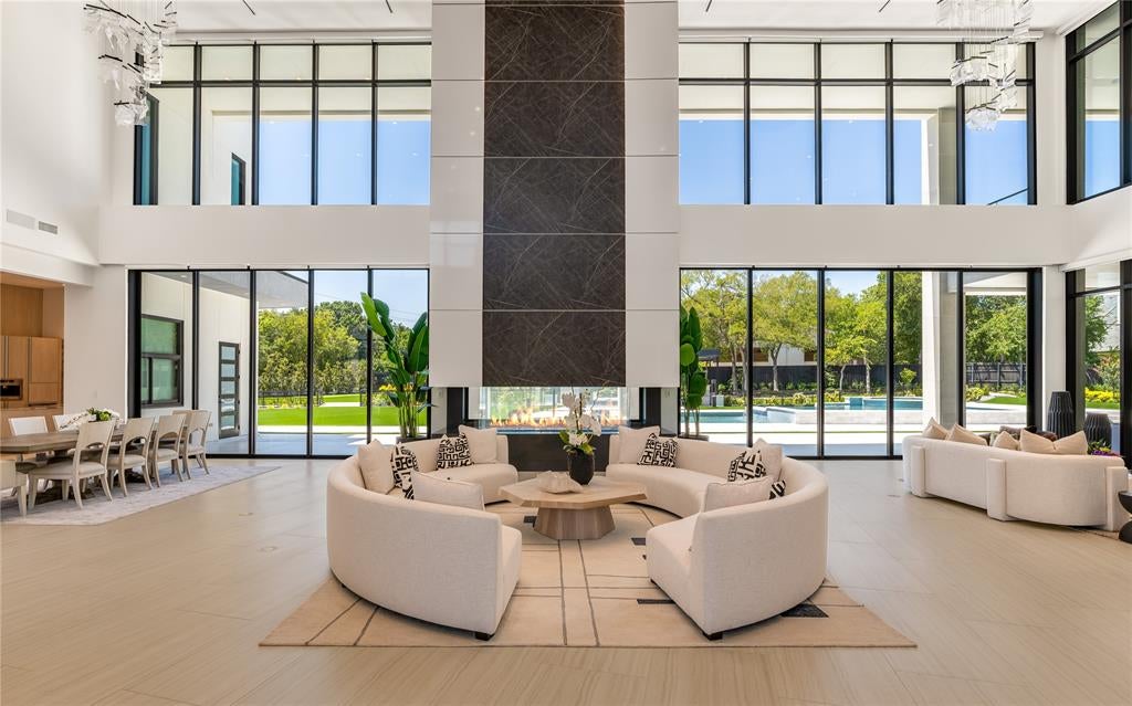 10011 Lennox Lane