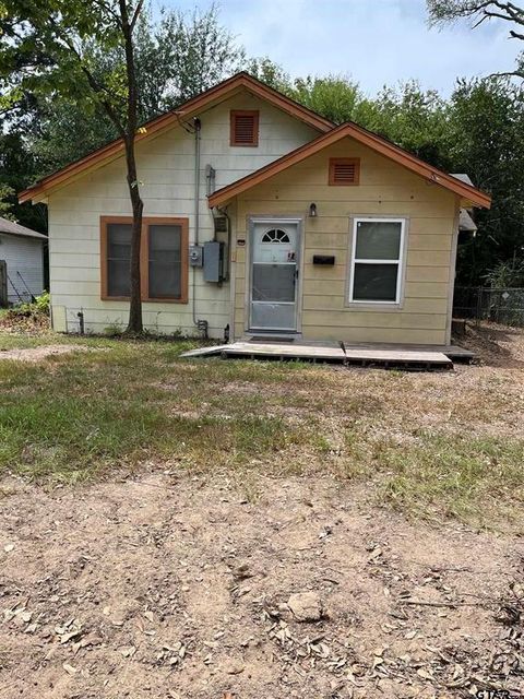 805 UNIVERSITY Street Mineola TX 75773