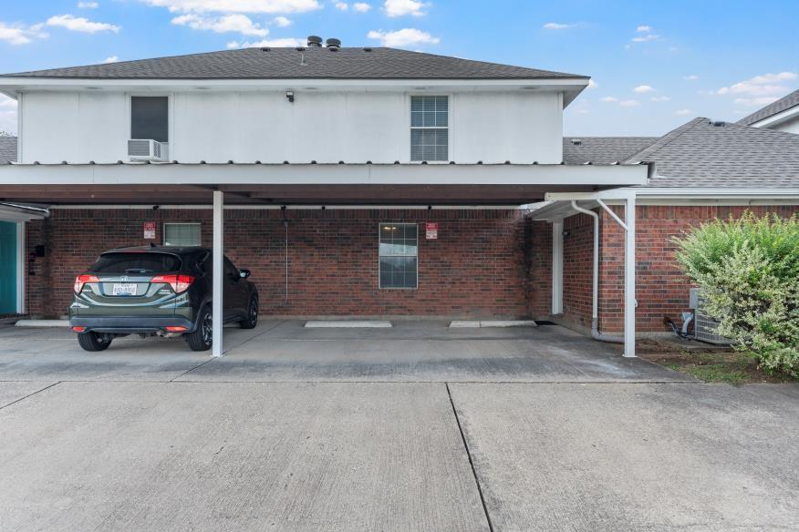 CHAMBERS CRK - Residential